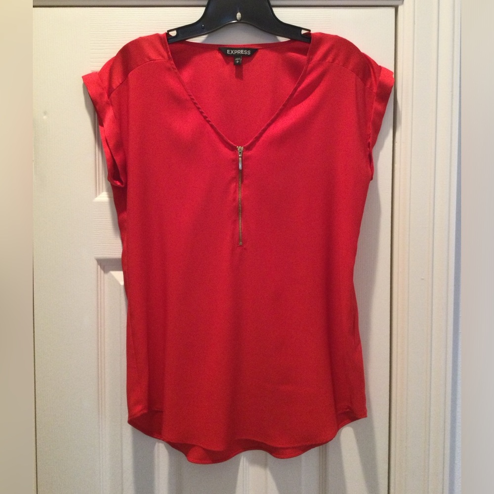 EXPRESS. Size Small. Red, gold zipper V-neck blouse.